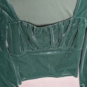 cropped velvet green long sleeve ruched top